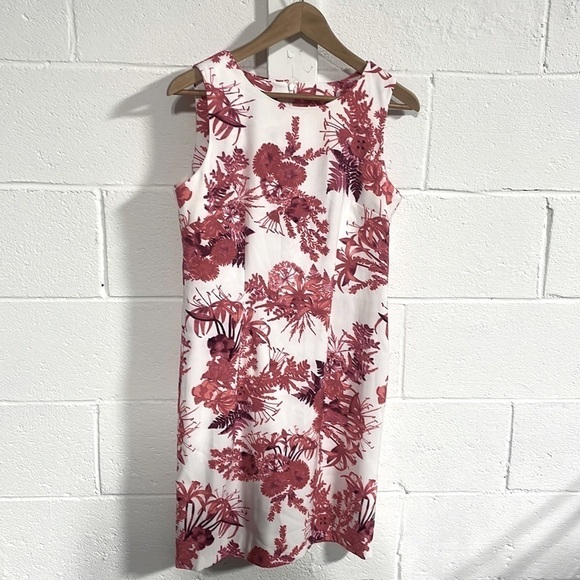 Mario Serrani Dresses & Skirts - Mario Serrani Red| White Floral Sheath Dress Sz 8